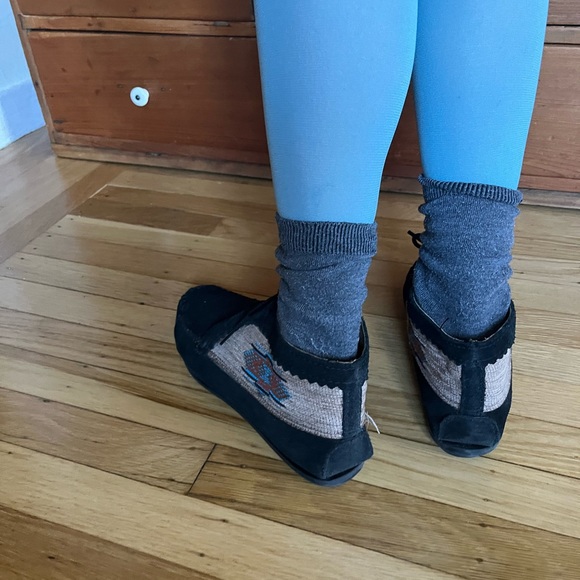 Minnetonka high top moccasin shoes - Picture 3 of 5